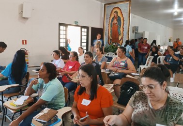 Formação diocesana reúne mais de 300 catequistas em Paranavaí e Loanda