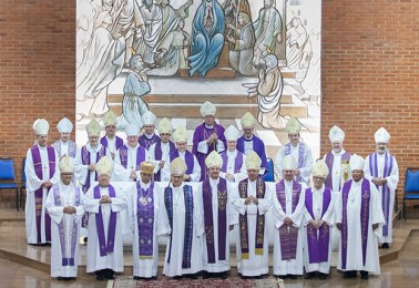 Missa na Catedral de Umuarama marca o início da Assembleia dos Bispos do Paraná