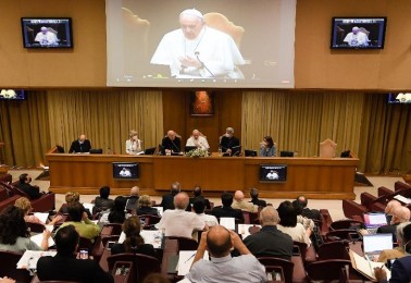 O Papa: ninguém é dono dos dons recebidos para o bem da Igreja