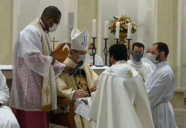 Ordenação presbiteral do padre Rodrigo de Carvalho alcança quase 6 mil visualizações