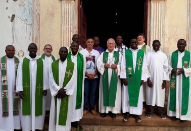 Projeto solidário dos padres do Paraná tem ajudado os padres da África