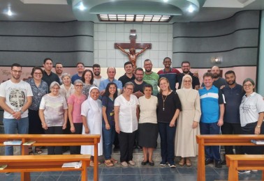 Seminaristas da teologia realizam retiro de início de ano em Maringá